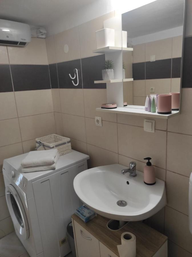 Studio Apartment Petrov Szybenik Zewnętrze zdjęcie