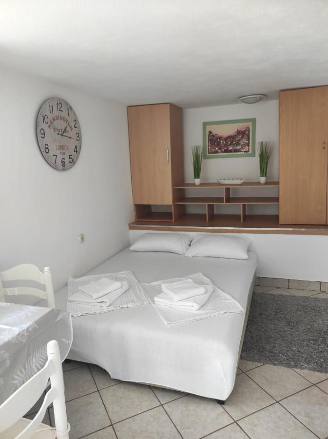 Studio Apartment Petrov Szybenik Zewnętrze zdjęcie